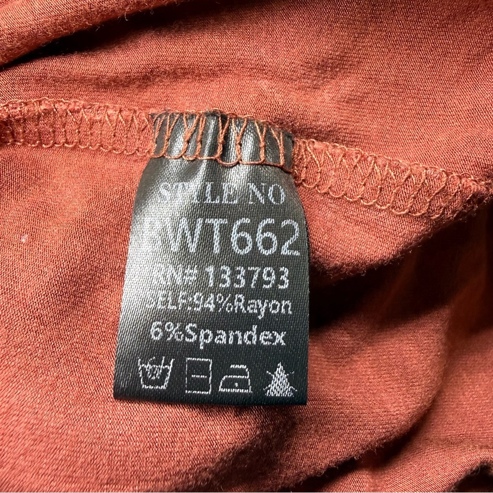 POL Rust Long Sleeve Top with Patterned Pocket - Picture 4 of 4